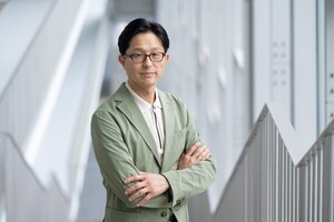 이화여대 김동하 교수 연구팀, 세계 최초 빛의 방향성 제어로 수소 발생... - 뉴스 썸네일 이미지